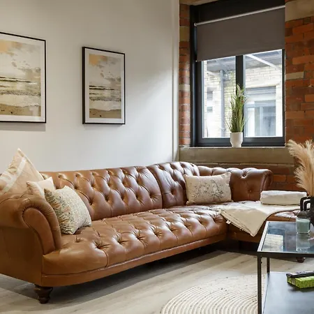 Exclusive Penthouse- 85 Inch Huge Tv