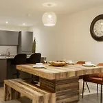 Apartment Refurbished May 2026 - Exclusive Penthouse 85 Inch Huge Tv *
