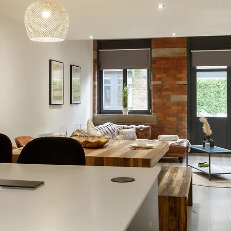 Exclusive Penthouse- 85 Inch Huge Tv