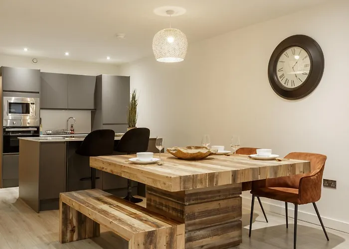 Apartment Exclusive Penthouse- 85 Inch Huge Tv *