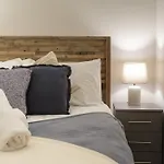 Apartment Refurbished May 2026 - Exclusive Penthouse 85 Inch Huge Tv Bradford (West Yorkshire)